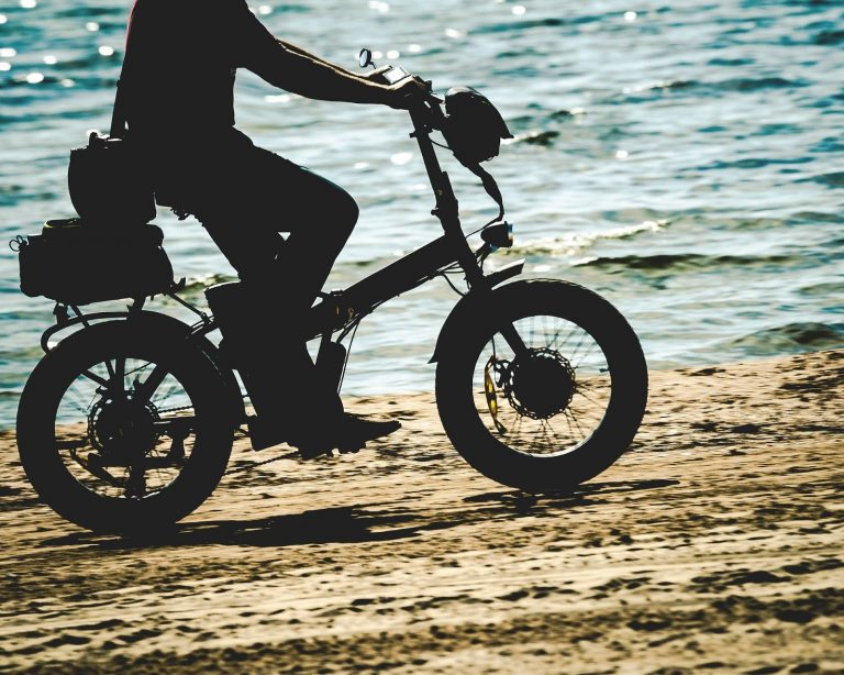 Can Electric Bikes Ride In The Sand? Best Electric Bikes