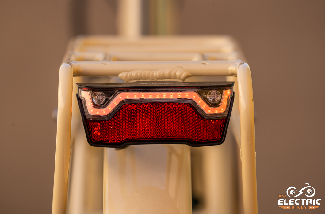 Aveny Skyline Rear Light