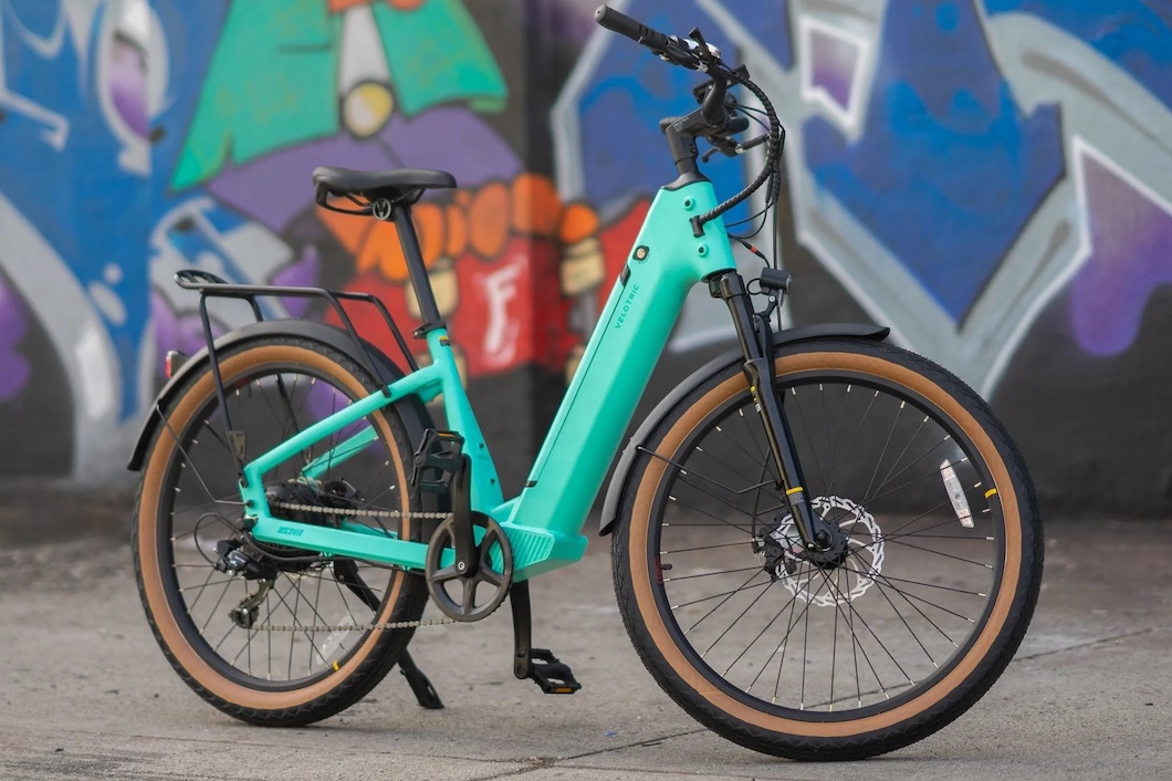 Velotric Discover 1 Spec Review  - parked using kickstand