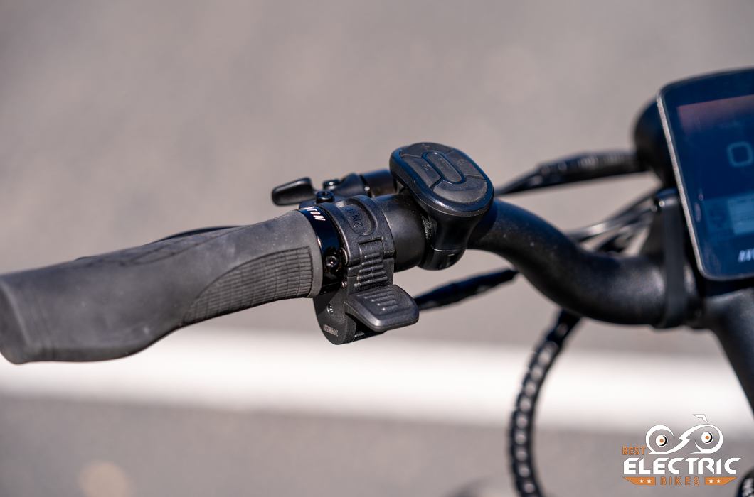 Aventon Soltera Throttle