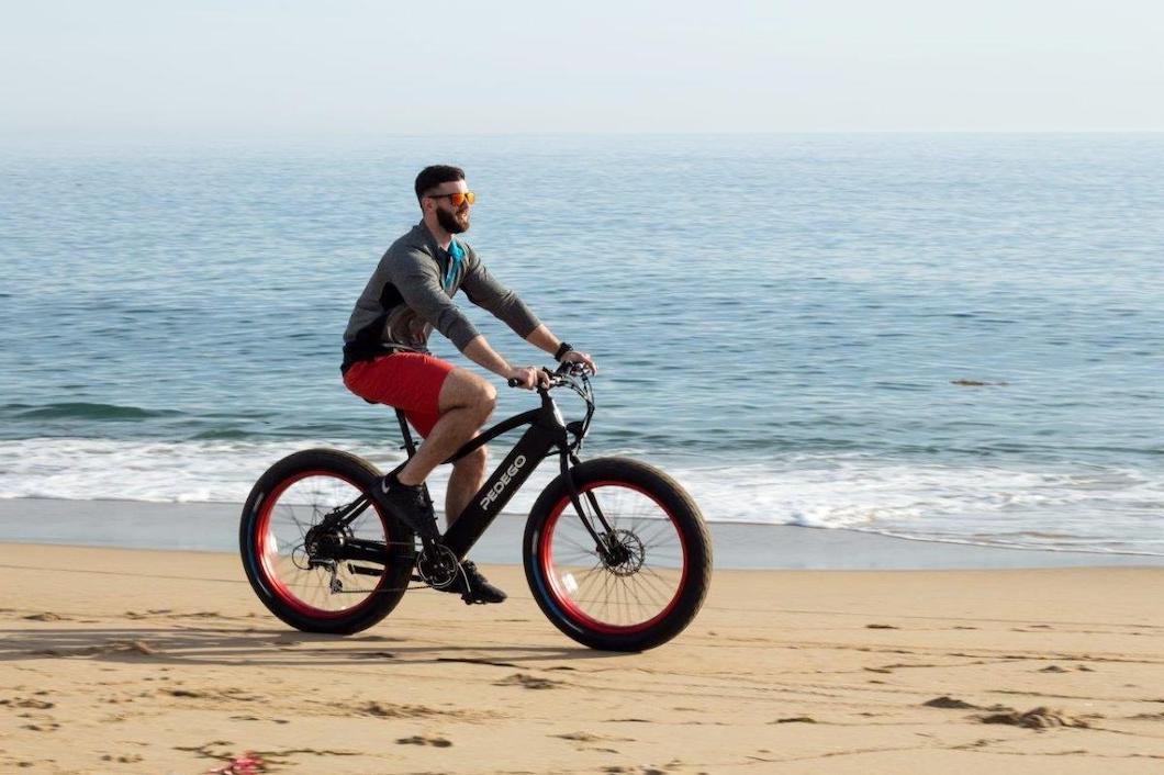 Can E-Bikes Ride in the Sand