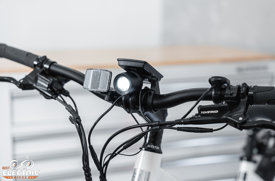 Aventon Level 2 ST - headlight